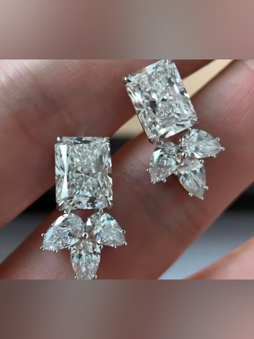$8 Each Or Bundle 5/$20 White Crystal Drop Stud Earrings
